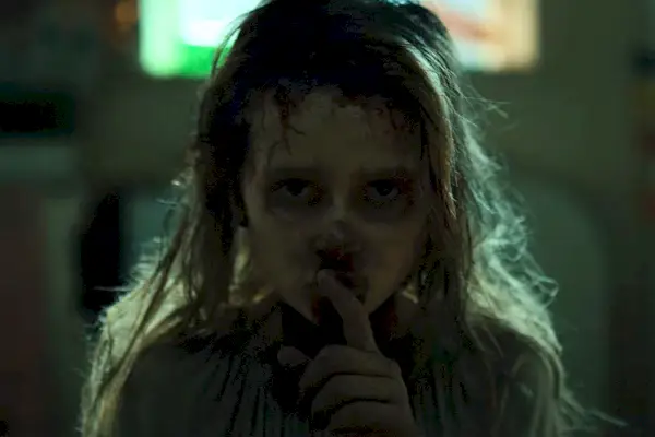 LA FILLE QUI S'EST ENCASSÉE, Audrey Grace Marshall, 2021