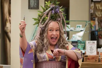 disjointed-season-2-kathy-bates