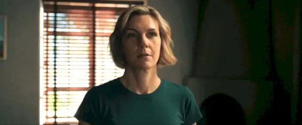 PLURIBUS EP 7 CAROL SONRÍE AL PINTURA