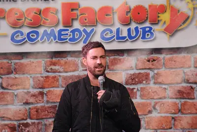 Wer ist der Piep? Gastgeber Jeff Dye von DUI -Positionen in Kalifornien verhaftet: Bericht