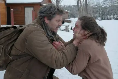 Joel (Pedro Pascal) and Ellie (Bella Ramsey) in The Last of Us