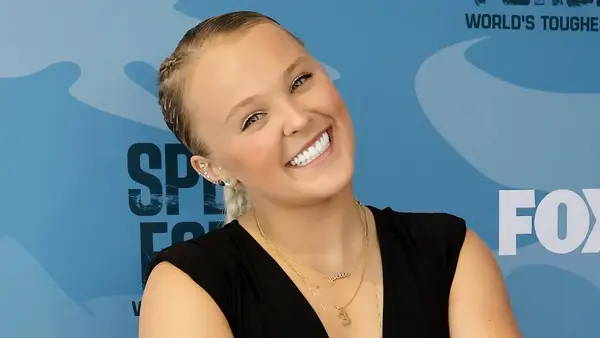 Alors vous pensez que vous pouvez danser, le candidat honore le regretté Stephen Twitch, le juge Allison Holker vous fait pleurer